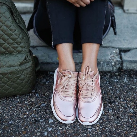 Nike W Air Max Thea in Rose Gold - Picture 6 of 15
